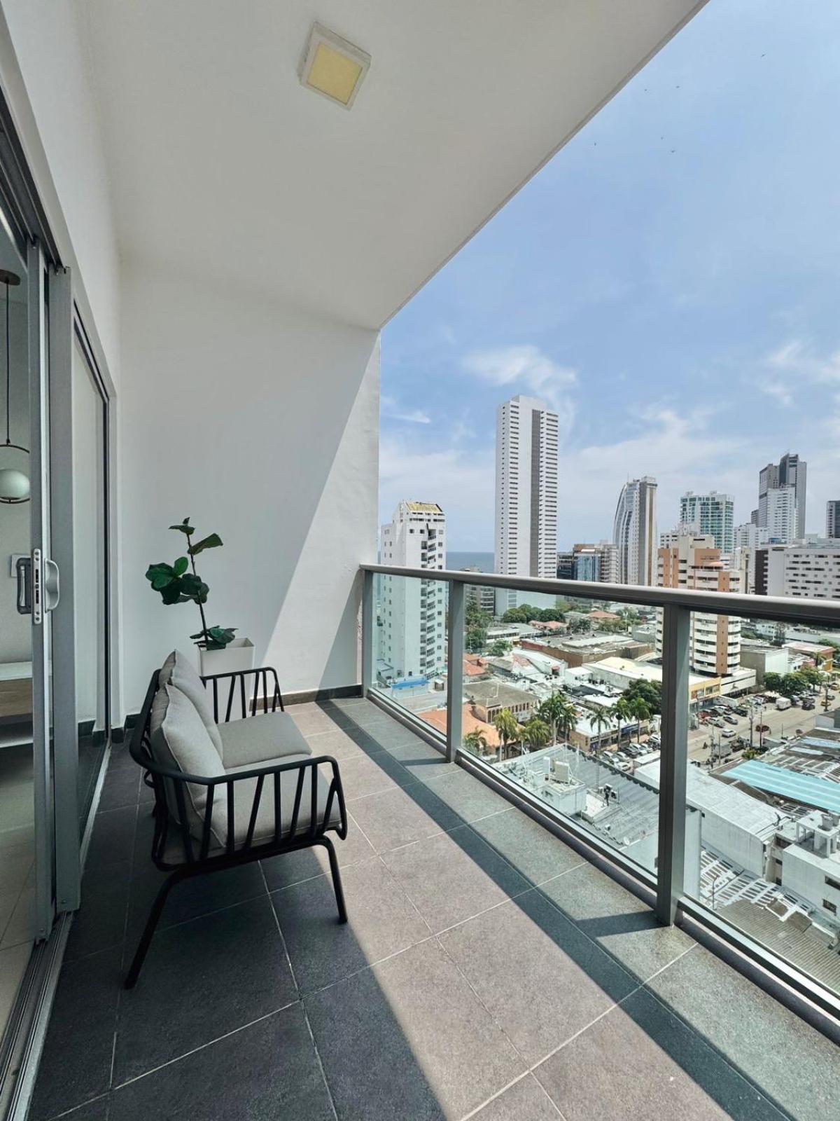 Con Hermosa Vista En Bocagrande Apartamento