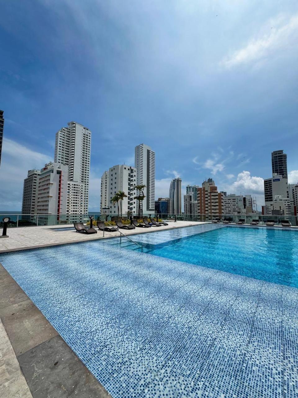 Con Hermosa Vista En Bocagrande Apartamento